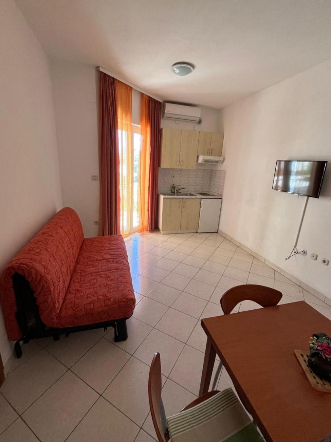 Apartmani Saldi Pakoštane 外观 照片