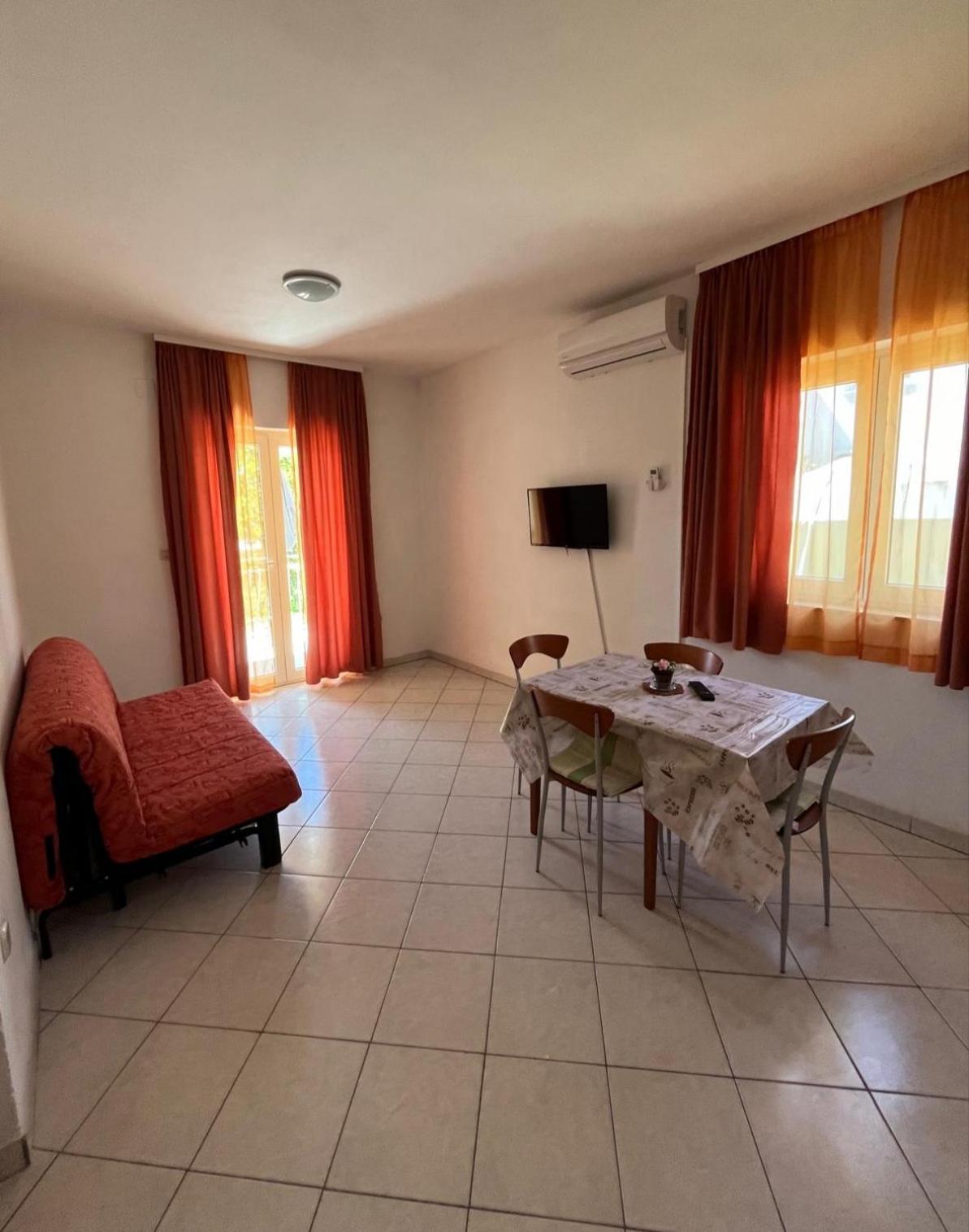 Apartmani Saldi Pakoštane 外观 照片