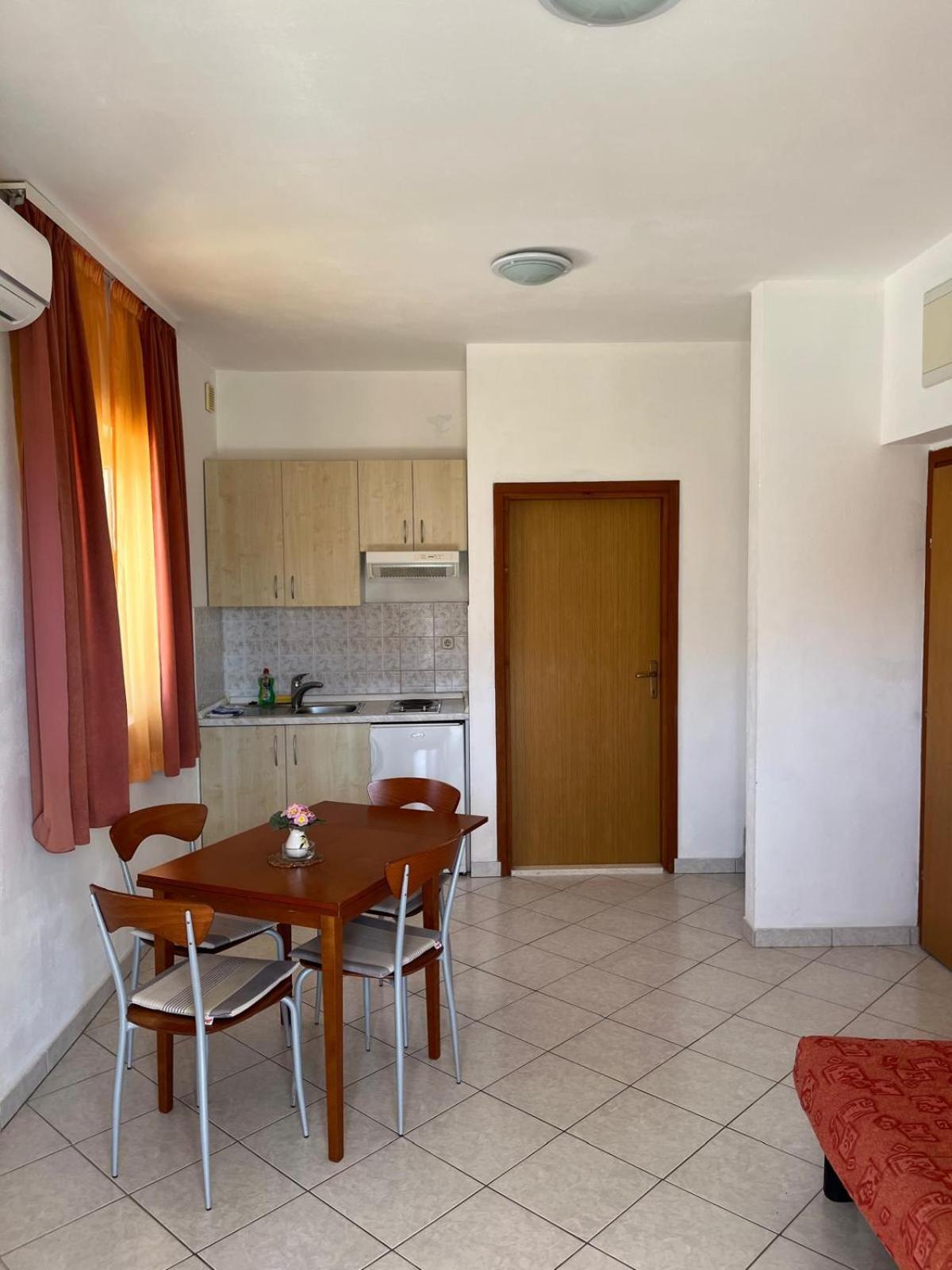 Apartmani Saldi Pakoštane 外观 照片
