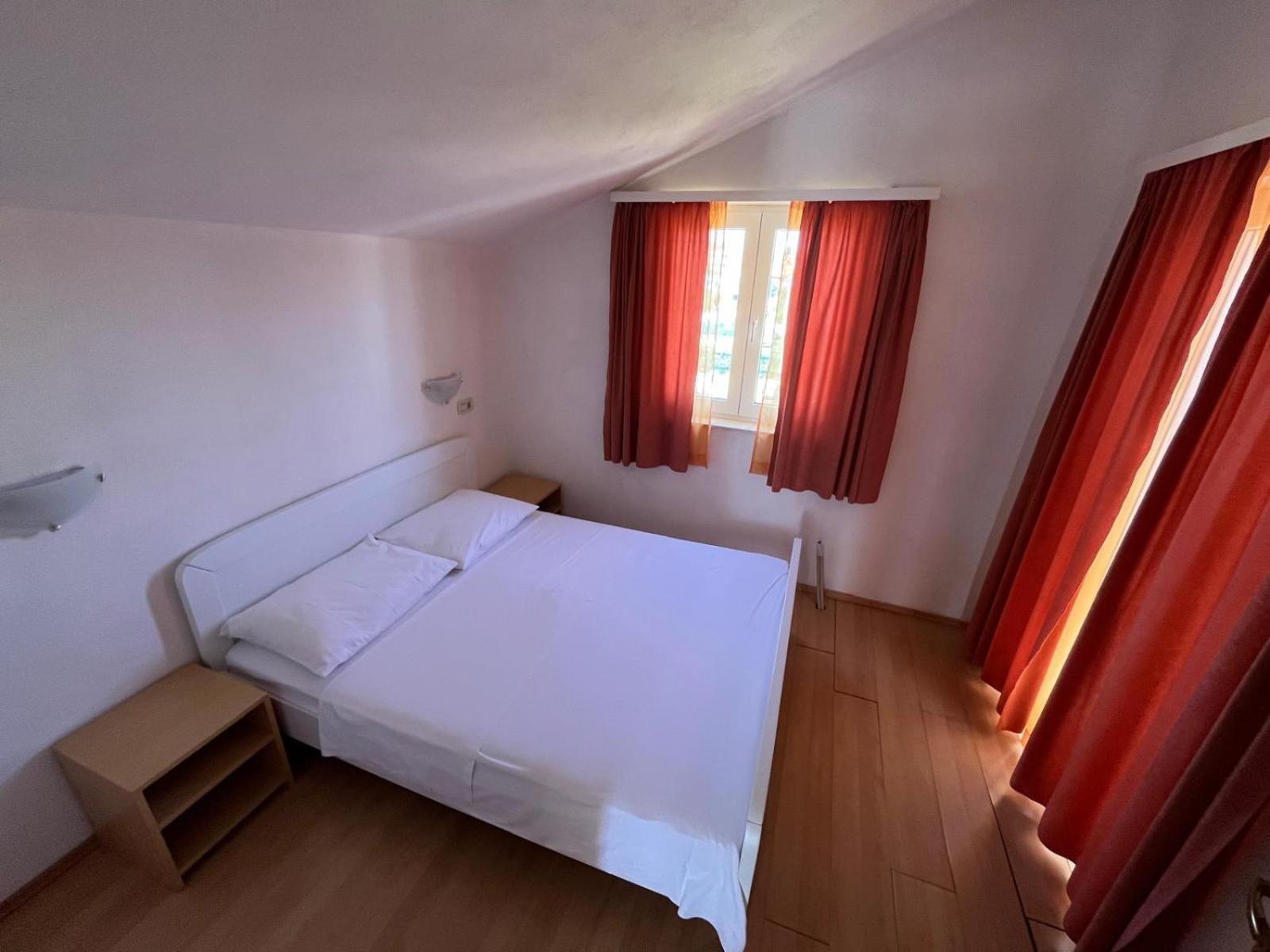 Apartmani Saldi Pakoštane 外观 照片