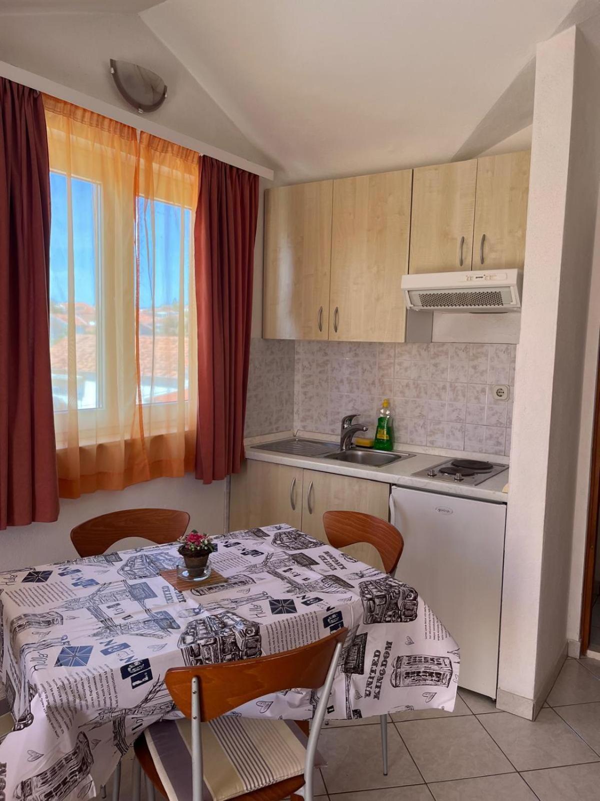 Apartmani Saldi Pakoštane 外观 照片